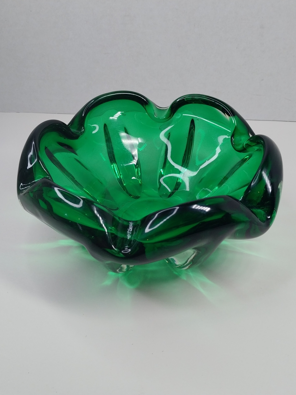 Vtg Emerald Green Murano Art Glass Scalloped ashtray Catchall Bowl Mid-Century